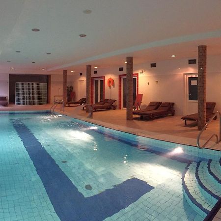 Fara Rancirov Hotel ยีห์ลาวา ภายนอก รูปภาพ