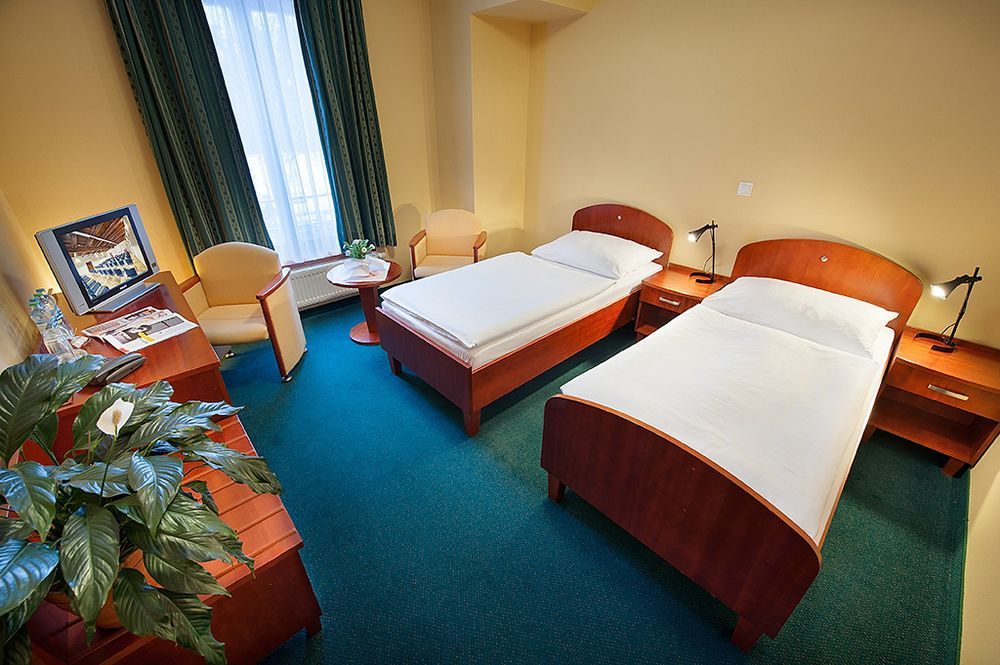 Fara Rancirov Hotel ยีห์ลาวา ภายนอก รูปภาพ