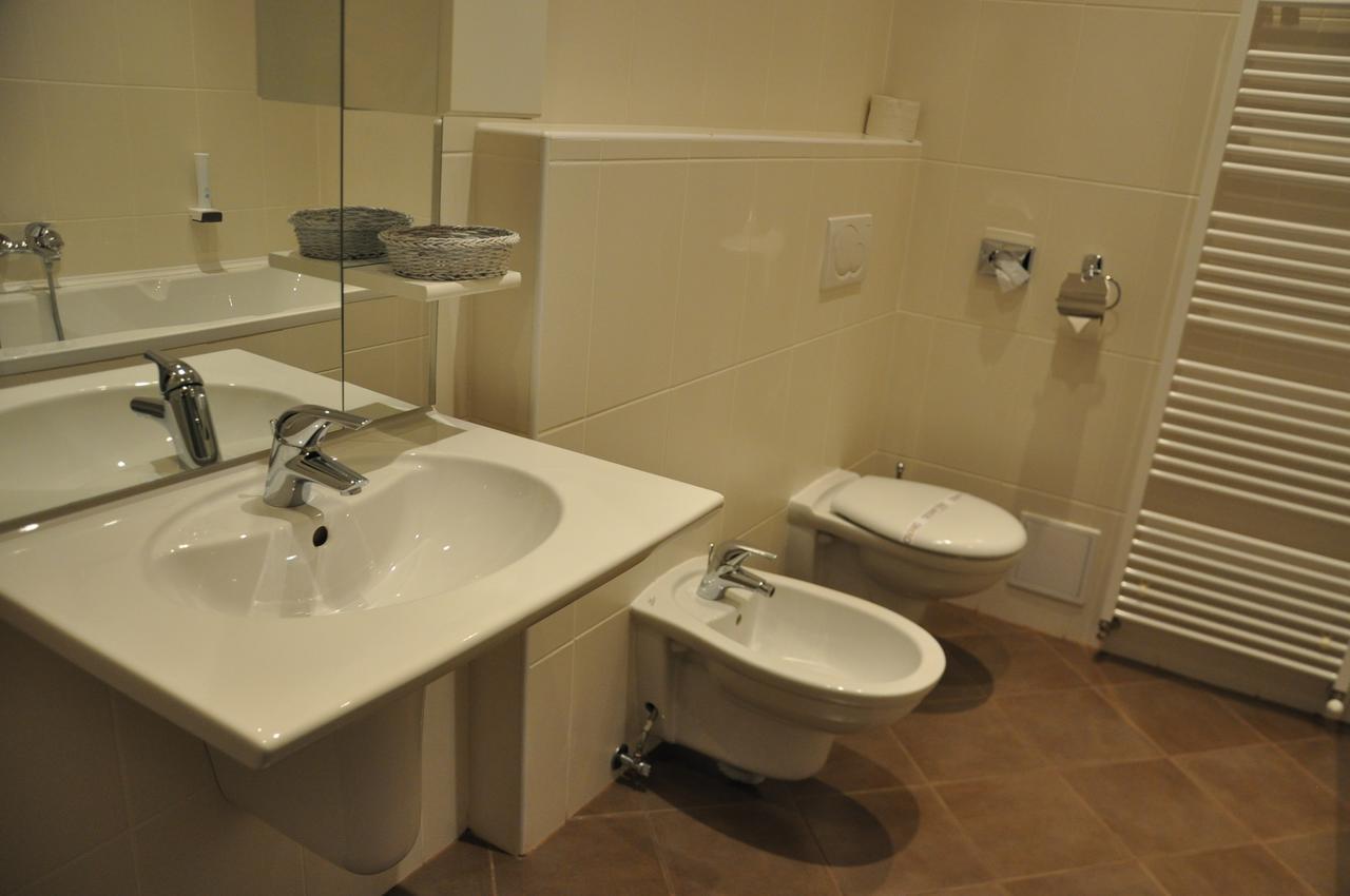 Fara Rancirov Hotel ยีห์ลาวา ภายนอก รูปภาพ